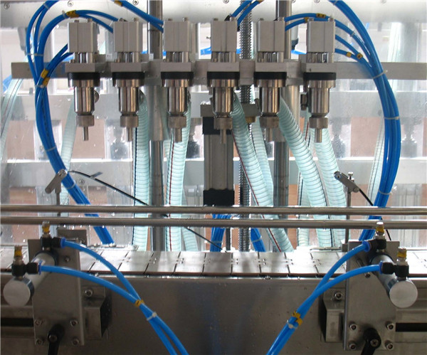 Mesin Pengisian Cairan Otomatis Enam Kepala