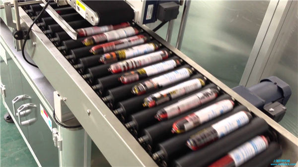 Mesin Pelabelan Sosis Otomatis Dengan Pengumpan